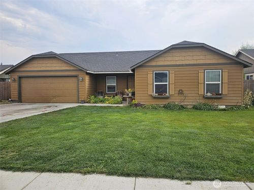 506 R St Sw, Quincy, WA, 98848-2606 | Card Image