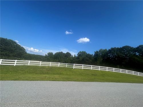 10 Longview Dr, Oxford, GA, 30054-3043 | Card Image