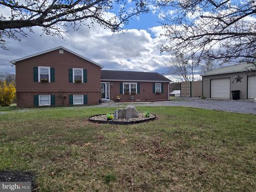 70 Kathys Ln, Hedgesville, WV, 25427-3515 | Card Image