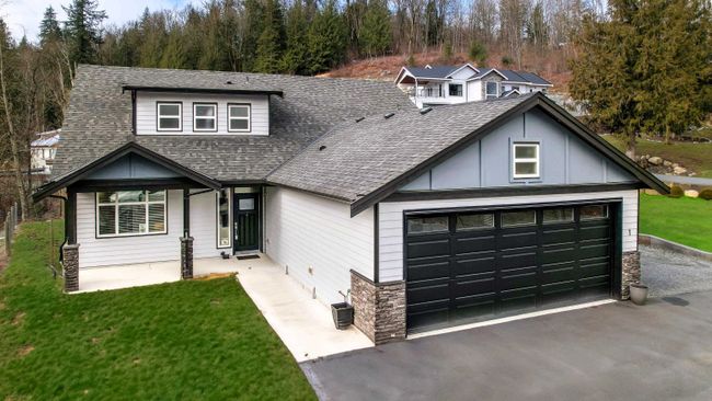 9573 Stave Lake Street, House other with 5 bedrooms, 3 bathrooms and 10 parking in Mission BC | Image 1