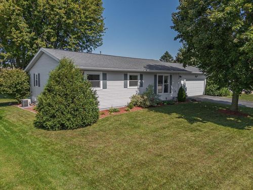 1550 Locust Ln, Prairie Du Sac, WI, 53578-1374 | Card Image