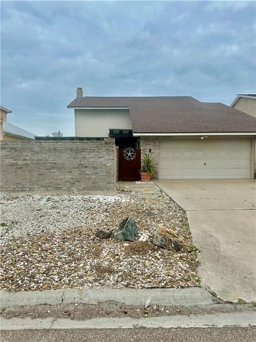 13514 Peseta Ct, Corpus Christi, TX, 78418-6932 | Card Image