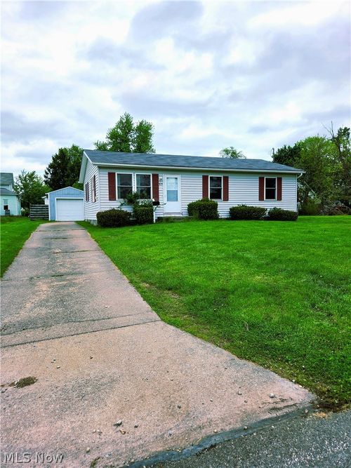 515 Bolivar, Medina, OH, 44256 | Card Image
