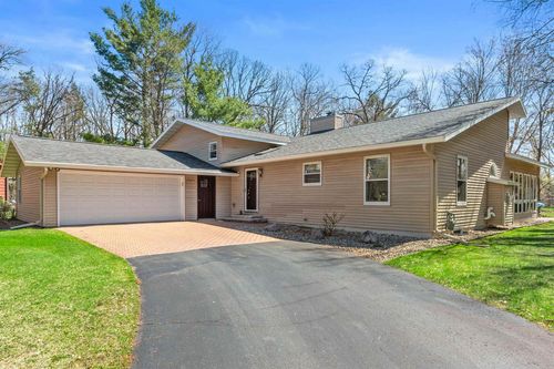 530 Canterbury Dr, PLOVER, WI, 54467-2114 | Card Image