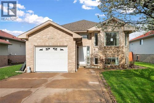 2336 Radcliff Ave, Windsor, ON, N8P1V5 | Card Image