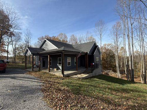 431 Lauren Ln, Westmoreland, TN, 37186-4103 | Card Image