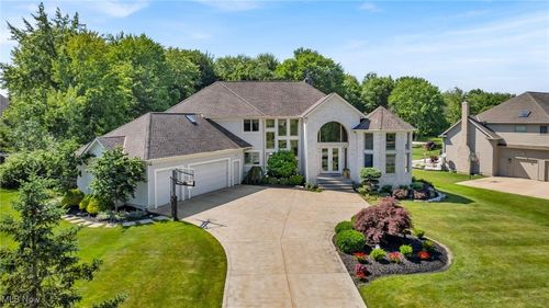 6754 Winston Ln, Solon, OH, 44139-4696 | Card Image