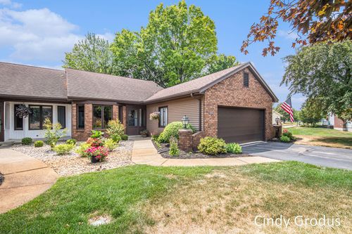 3292 Johnson Ct Sw, Grandville, MI, 49418-2482 | Card Image