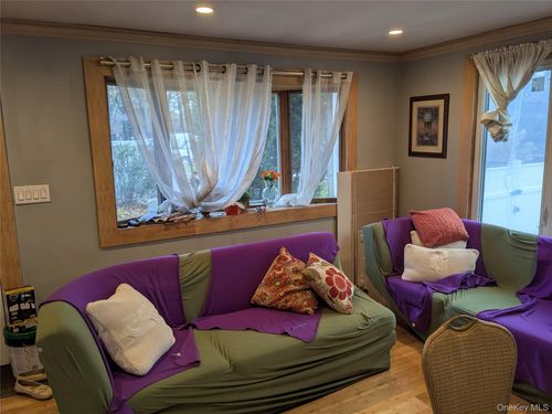 50 Beatrice Dr, Shirley, NY, 11967-1702 | Card Image