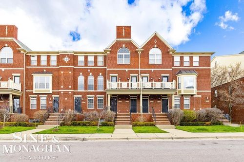 3251 Camden Dr, Troy, MI, 48084-7028 | Card Image