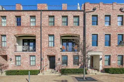 640 S Pearl Expy, Dallas, TX, 75201-6014 | Card Image