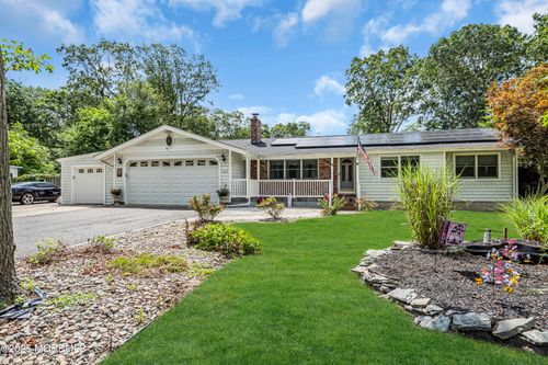 110 4th Ave, Tuckerton, NJ, 08087-2770 | Card Image