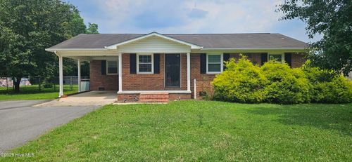 303 Dixie Cir, Clinton, NC, 28328-2005 | Card Image