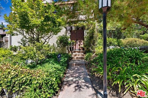 15-5757 Owensmouth Ave, Woodland Hills, CA, 91367 | Card Image