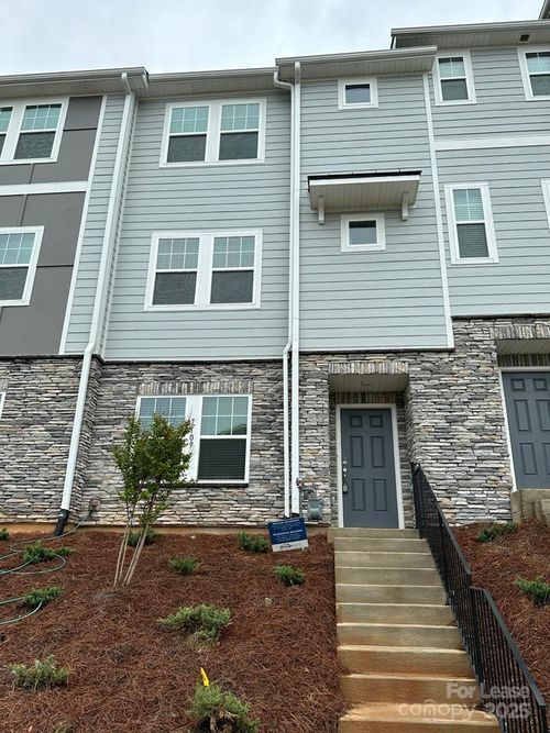 7109 Bryce Ave, Charlotte, NC, 28217-0425 | Card Image