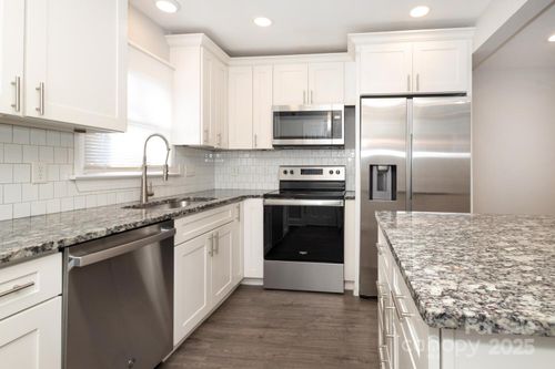 6432 Old Pineville Rd, Charlotte, NC, 28217-3625 | Card Image