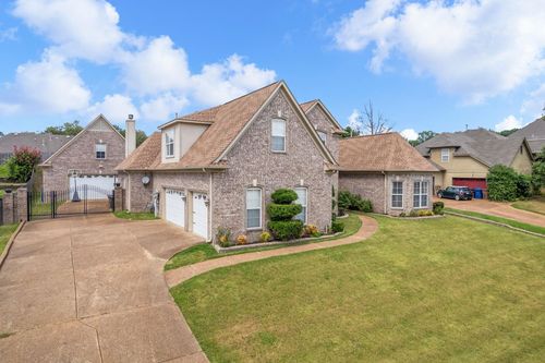 9404 Laurel Hill Dr, Lakeland, TN, 38002-4906 | Card Image
