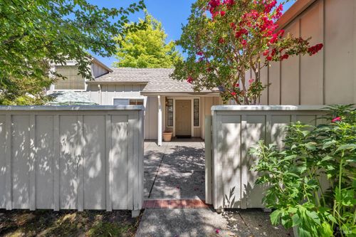 18509 Wellesley Ct, Sonoma, CA, 95476-4172 | Card Image