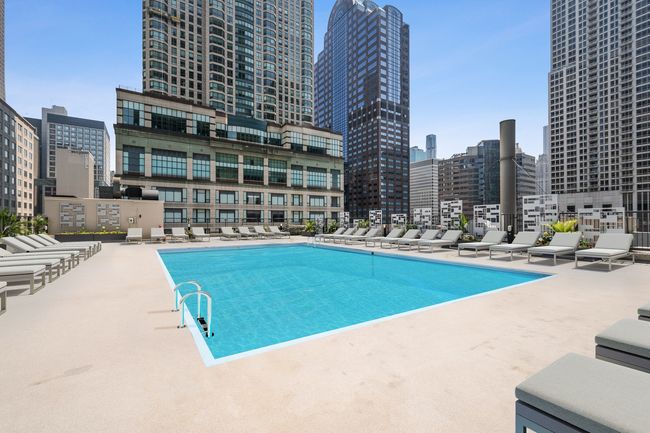 APT-3707 - 30 E Huron St, Condo with 2 bedrooms, 1 bathrooms and null parking in CHICAGO IL | Image 18