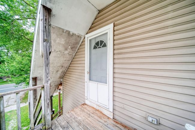 Upper LVL Entry | Image 22