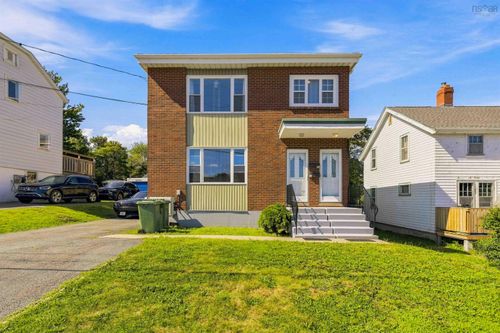 7 School Ave, Halifax, NS, B3N2E1 | Card Image