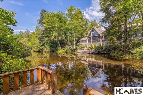 21 Crescent Trl, Highlands, NC, 28741-8615 | Card Image