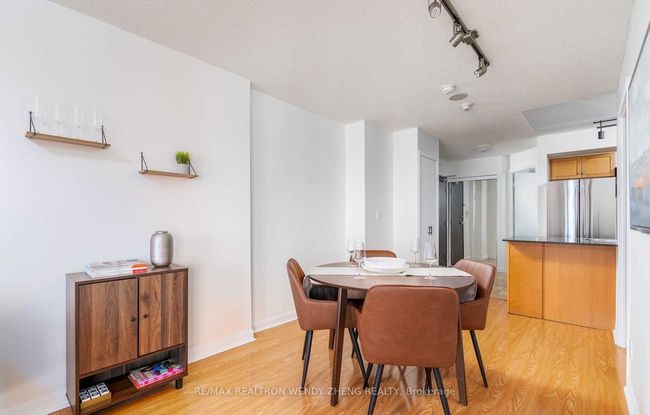 4203 - 210 Victoria St, Condo with 2 bedrooms, 2 bathrooms and null parking in Toronto ON | Image 5