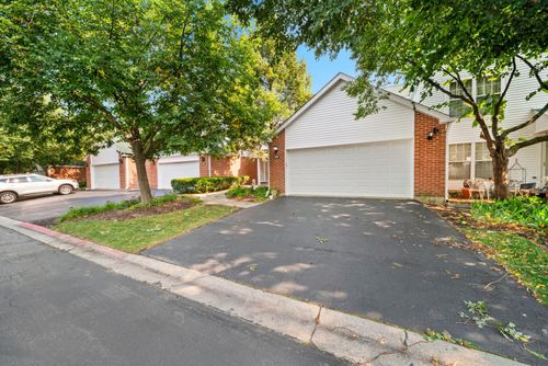 115 Hemstead St, Lake Bluff, IL, 60044-1157 | Card Image