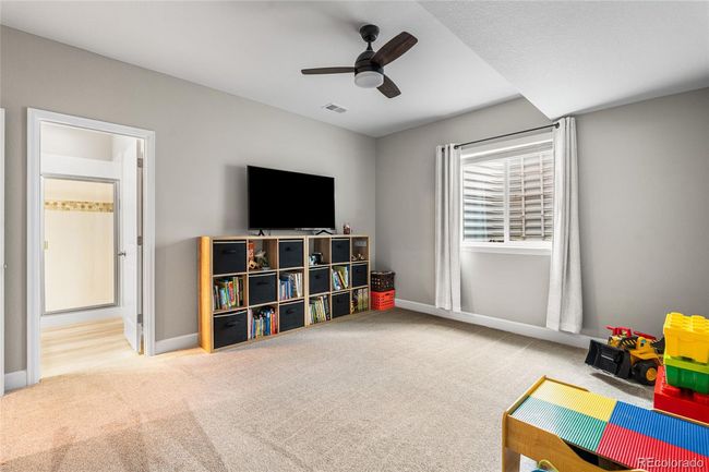 Basement bedroom with oversized walk-in closet and ensuite | Image 38