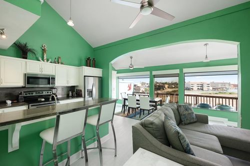 138-1323 Harbor Island Dr, Port Isabel, TX, 78578-2523 | Card Image