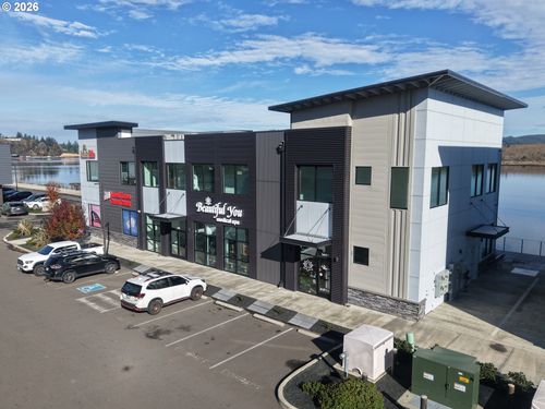 205-1280 N Bayshore Dr, Coos Bay, OR, 97420-2513 | Card Image