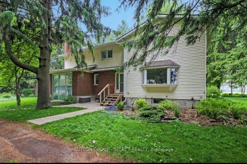 23471 Heritage Rd, Thorndale, ON, N0M2P0 | Card Image