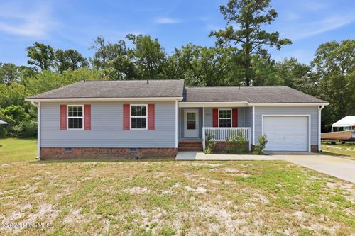 104 Bayberry Rd, Newport, NC, 28570-9408 | Card Image
