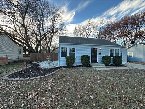 8132 Goodman St, Overland Park, KS, 66204-3502 | Card Image