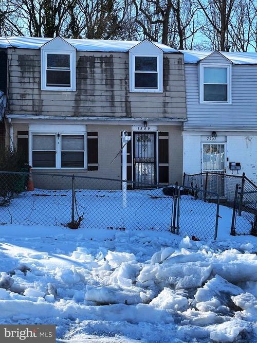 7509 Allendale Dr, HYATTSVILLE, MD, 20785-4104 | Card Image