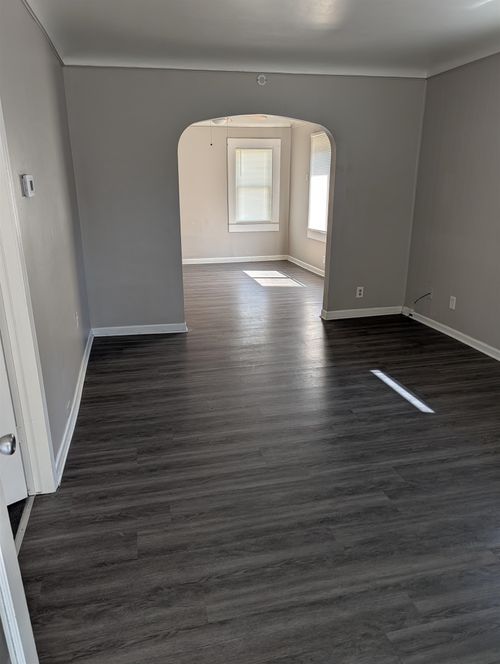 21770 Nevada Ave, Eastpointe, MI, 48021-2334 | Card Image