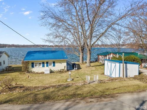 7070 S 080 E, Wolcottville, IN, 46795-8933 | Card Image