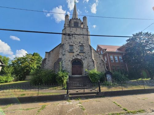 737 Mahoning Ave, Youngstown, OH, 44502-1440 | Card Image