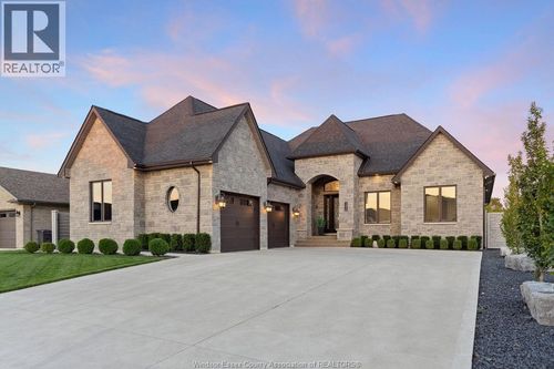 1456 Mullins Dr, South Woodslee, ON, N0R1V0 | Card Image