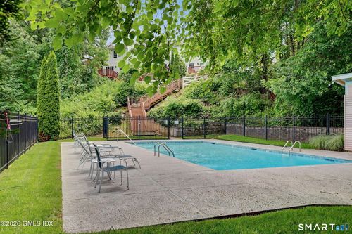 e1-12 Camelot Dr, Norwalk, CT, 06850-2405 | Card Image