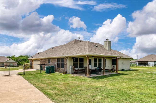 220 Hidden Meadow Trl, House other with 3 bedrooms, 2 bathrooms and null parking in Leonard TX | Image 23