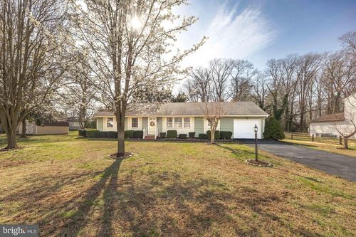 1102 Wythe Ln, SEAFORD, DE, 19973-1144 | Card Image