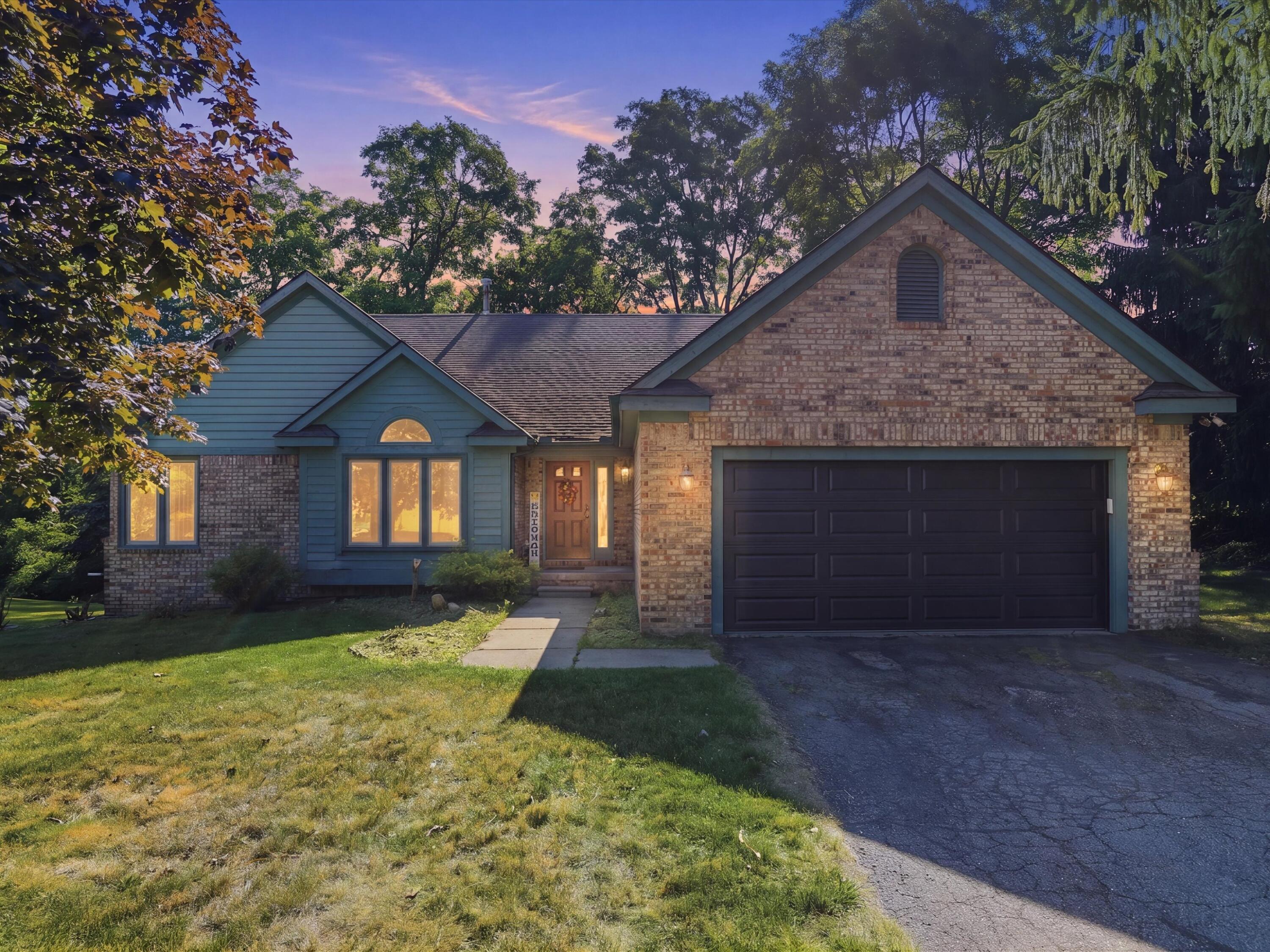 Residential in Commerce Twp