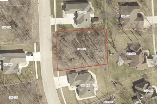 1047 Oakwood Dr, Morris, IL, 60450-6001 | Card Image