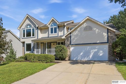 815 Magnolia Drive, Papillion, NE, 68046 | Card Image