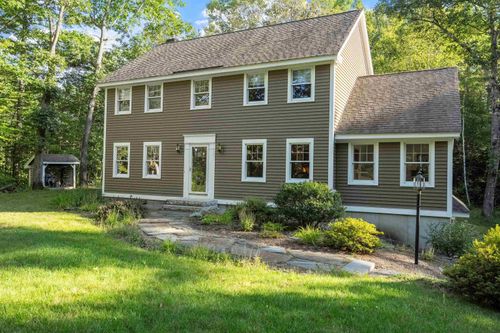 104 Brown Hill Rd, Bow, NH, 03304-5205 | Card Image