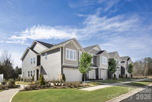 9234 Pagoda Oak Dr, Charlotte, NC, 28269-0285 | Card Image