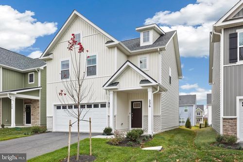 226 Munsee Cir, WINCHESTER, VA, 22602-7948 | Card Image