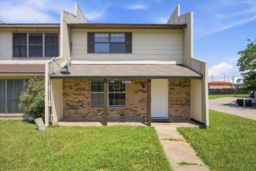 1828 Ridgeview Plz, Mesquite, TX, 75149-1517 | Card Image