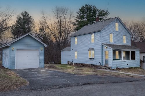 14 Dewey St, Easthampton, MA, 01027-2118 | Card Image